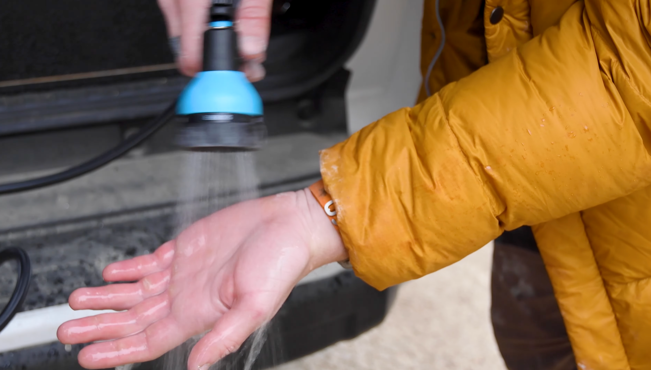 Portable Showers for Climbers: Pressurized Water as a Key to Recovery and Hygiene